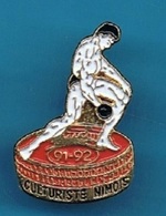 1 PIN'S //   ** CULTURISME NIMOIS // 91 / 92 // OCCITANIE ** . (C.L.) - Weightlifting