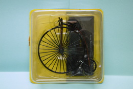 Del Prado -  VELO PENNY FARTHING 1870 Bicyclette NBO 1/15 - Motos