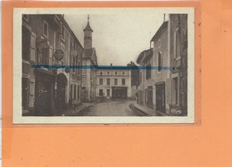 Carte Postale - VILLEFAGNAN - Rue Des Halles - Villefagnan