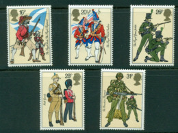 GB 1983 Military Uniforms MUH Lot16665 - Sin Clasificación