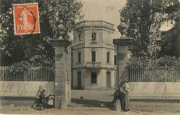 03 Pierrefitte Sur Loire  Le Chateau  Editeur Editions  Paquet - Moulins