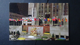 USA - New York City - Prometheus Statue And Foundation In Rockefeller Plaza - Um 1960 - Look Scans - Piazze