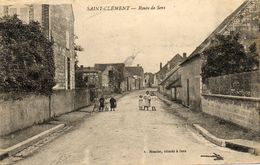- St CLEMENT (89) - Route De Sens  (vue Peu Courante, Animée)   -18036- - Saint Clement