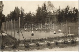 * T2 Budapest XII. Zugliget, Angolkisasszonyok Zárdájának Teniszpályája. Photo - Ohne Zuordnung