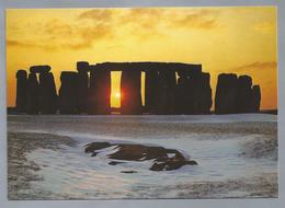 UK.- WILTSHIRE. STONEHENGE. WINTER SOLSTICE. - Stonehenge