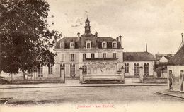 - COURSON Les CARRIERES - Les Ecoles  -18817- - Courson-les-Carrières