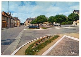 TOURNON SAINT MARTIN -- La Place (petite Animation--voiture Citroen )-..--timbre---cachet.......à  Saisir - Sonstige & Ohne Zuordnung