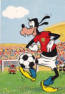 WALT DISNEY  Goofy   Football  Old Postcard 1977 - Disneyland