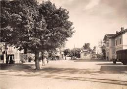 38-ROUSSILLON- LE PEAGE DE ROUSSILLON- PLACE DE LA GARE - Roussillon