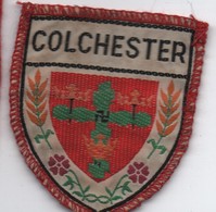 Ecusson Tissu Ancien/Brodé  /COLCHESTER  / ANGLETERRE/ Vers 1960-1980    ET298 - Patches