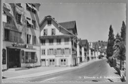 KÜSSNACHT: Bahnhofstrasse Mit Gasthaus Post Und Sparkasse ~1945 - Küssnacht