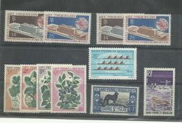 SPM Un Lot De Timbres Poste ** MNH Cote YT 120€ - Collezioni & Lotti