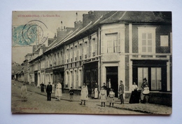 60 - Très Belle Carte  GUISCARD - La Grande Rue Bien  Animée - Guiscard