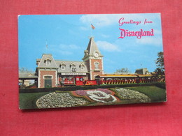 Greetings From    Disneyland     Ref 3347 - Disneyland