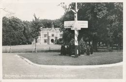 CPSM - Pays-Bas - Barneveld - Stationsweg Met Kasteel - Barneveld