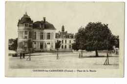 Courson Les Carrières - Place De La Mairie (animation) Circulé Sans Date, Sous Enveloppe - Courson-les-Carrières