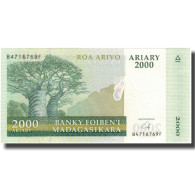 Billet, Madagascar, 2000 Ariary, KM:90b, NEUF - Madagaskar