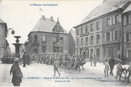 MASEVAUX (68) Place De Halle Défilé Militaire Retour Du Front - Masevaux