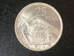 1957 (75) Spain Espana 25 Pesetas Coin - Ex Fine - 25 Pesetas