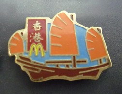 Pin's McDonald's CHINE ARTHUS BERTRAND - BATEAU VOILIER   @ 30 Mm X 22 Mm - McDonald's