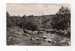 Juil19  2385039    Bords Du Thaurion Entre Vellières & Royère - Royere