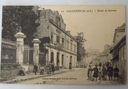 C. P. A. : 49 ALLONNES : Route De Saumur, "Pharmacie", Animé, En 1922 - Allonnes