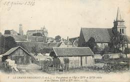 CPA 37 Indre Et Loire Le Grand-Pressigny Vue Générale De L'Eglise Et Du Chateau - Le Grand-Pressigny