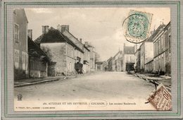 CPA - COURSON (89) - Aspect Du Carrefour De La Route D'Auxerre Et De L'entrée Du Pays Dans Les Années 20 / 30 - Courson-les-Carrières
