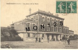 BRETIGNY (91)  LA PLACE DE LA GARE - Bretigny Sur Orge