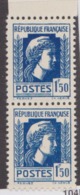FRANCE 1944: Paire Du Y&T 639, Neufs**, BDF, Variété 'le Timbre Du Bas Est Plus Petit' - Lettres & Documents
