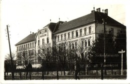 T2 1942 Székelykeresztúr, Cristuru Secuiesc; M. Kir. állami Tanítóképző. Nagy Fényképész / Teachers Training Institute.  - Ohne Zuordnung