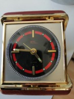 VINTAGE : LOT DE 3 RÉVEILS MÉCANIQUE DE VOYAGE EN BON ETAT DE MARCHE - Alarm Clocks