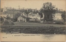 THORIGNY - VUE GENERALE ET PASSAGE A NIVEAU  - ANNEE 1924 - Autres & Non Classés