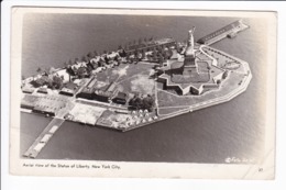 Aerial View Of The Statue Of Liberty. New York - Statue De La Liberté