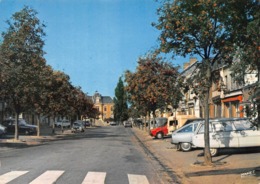 ROUTOT - La Rue Principale - Renault 4l - Routot