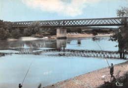 Le MANOIR - Les Bords De La Seine - Pont Métallique - Pêcheurs à La Ligne - Le Manoir