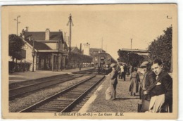 Groslay - Train En Gare - Groslay