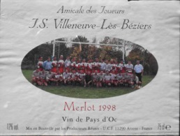 ETIQUETTE De VIN - De Pays D'OC - AMICALE Des JOUEURS J.S. Villeneuve-lès-Béziers - Merlot 1998 - BE - Fussball