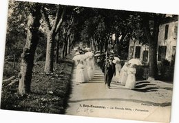 CPA BON-ENCONTRE - La Grande Allée - Procession (210657) - Bon Encontre