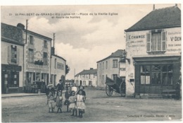 ST PHILBERT DE GRAND LIEU - Place De La Vieille Eglise - Saint-Philbert-de-Grand-Lieu