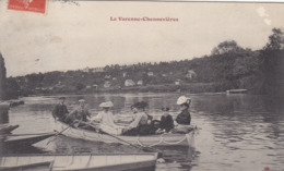 CHENNEVIERES- LA VARENNE : Promenade En Barque Sur La Marne (L'ile D'Amour) - Infime Pli Coin Inf.droit. - Chennevieres Sur Marne