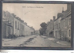 Carte Postale  53. Bais  La Poste Et La Grande Rue Timbre Taxe Très Beau Plan - Bais