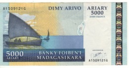 MADAGASCAR  5'000 Ariary  25'000 Francs      P84  (ND  2003) - Madagascar