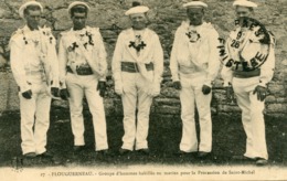 PLOUGUERNEAU  ***  MARINS POUR LA PROCESSION *** - Plouguerneau