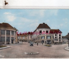 71 - LE CREUSOT - PLACE DE LA POSTE ET RUE MARECHAL LECLERC - HOTEL MODERNE - 2 CV- DEUDEUCHE - Le Creusot