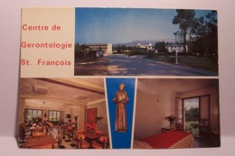 NANS-LES-PINS      -   Centre De Gérontologie  Saint-François   - MULTIVUES   -  ( Pas De Reflet Sur L'original ) - Nans-les-Pins