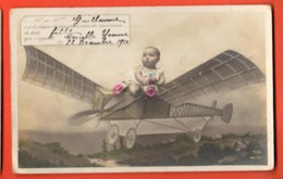 KAJ-19 Faire-part De Naissance De Macelle Yvonne Guillaume Née 22 Décembre 1910. Sur Petit Avion Et Roses. Circulé - Nascite