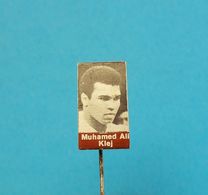 MUHAMMAD ALI - CASSIUS CLAY ... Old Pin Badge * Boxing Boxe Boxeo Boxen Pugilato Abzeichen Spilla Anstecknadel USA - Boxe