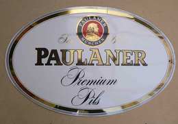 PLAQUE  EMAILLEE :PAULANER  Premium PILS ( Forme Ovale Legerement Bombée) Voir Etiquette Societe - Schnaps & Bier