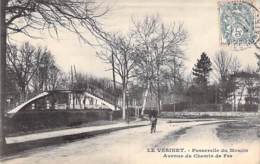 78 - LE VESINET : Passerelle Du Moulin - Avenue Du Chemin De Fer - CPA - - Le Vésinet